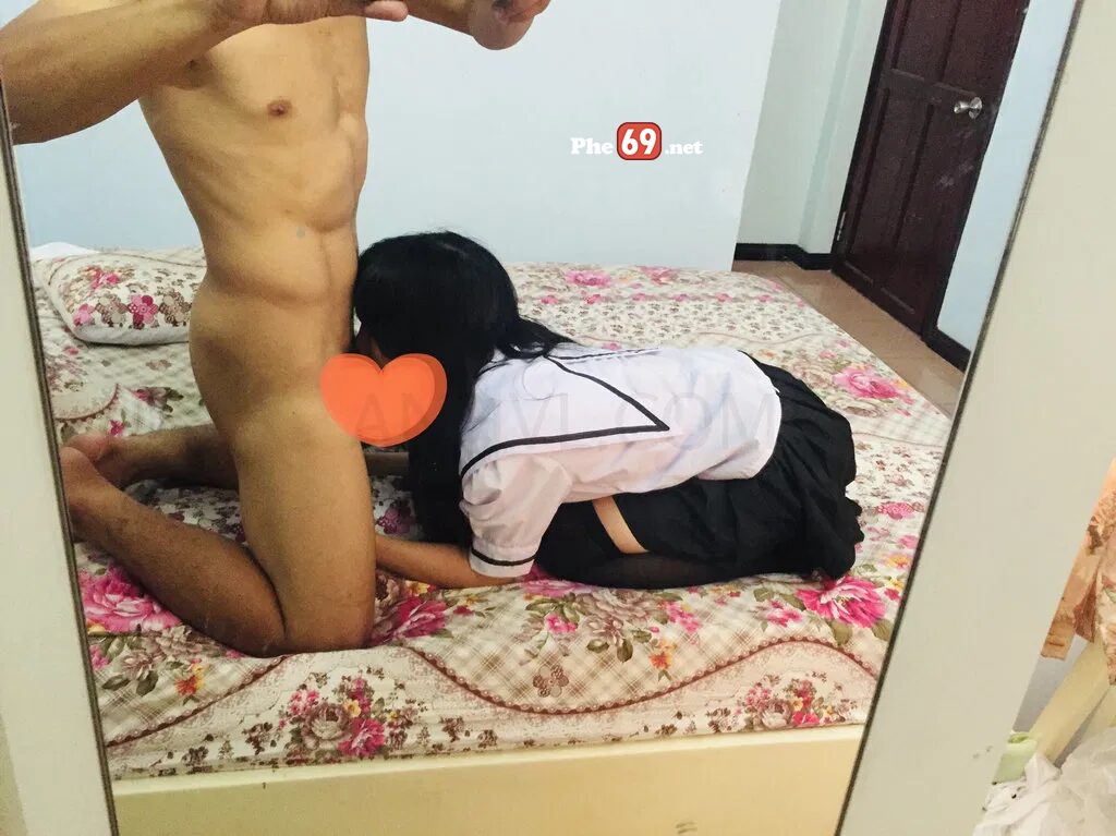 series gau sinh vien nam nhat em cosplay nu sinh chieu nguoi yeu hinh 17